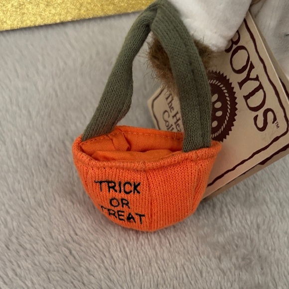 Boyds Halloween Ghost Peeker Bear Plush Ghoulia - Picture 3 of 7